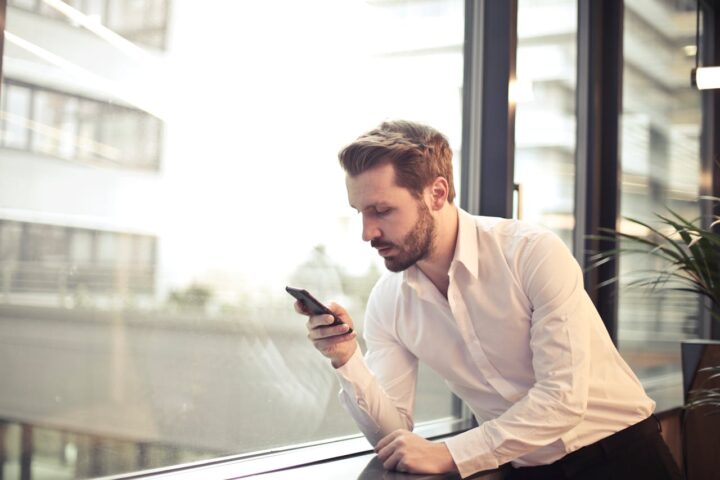 Lezen op je smartphone zo haal je het meeste uit e‑books en apps