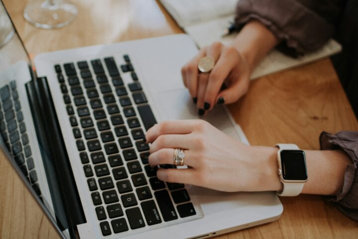 Waarom online casino's en storytelling beter bij elkaar passen dan je denkt